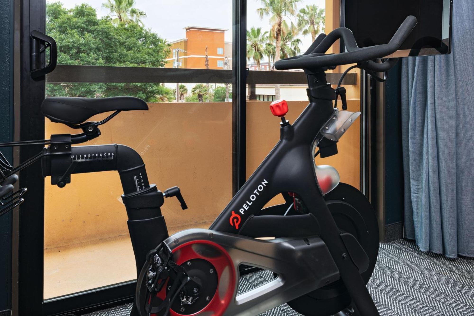 Courtyard By Marriott San Antonio Airport Hotel Ngoại thất bức ảnh